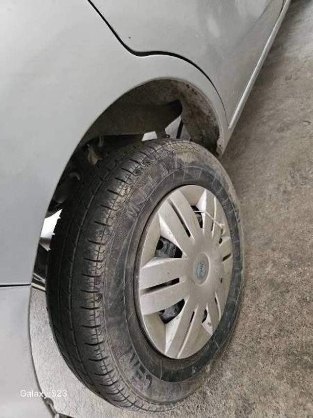 https://images10.gaadi.com/usedcar_image/4638986/original/processed_b1360efa-ad40-48b4-95f3-d38a15e0a4f2.jpg?imwidth=6401