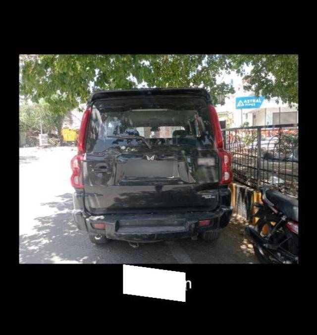 https://images10.gaadi.com/usedcar_image/4638989/original/processed_aabad645-db1d-4566-90f7-5147dafa5882.jpg?imwidth=6401