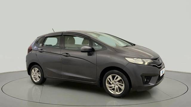 https://images10.gaadi.com/usedcar_image/4638998/original/84ebca5bd529bc9abafee571017571c9.jpg?imwidth=6400