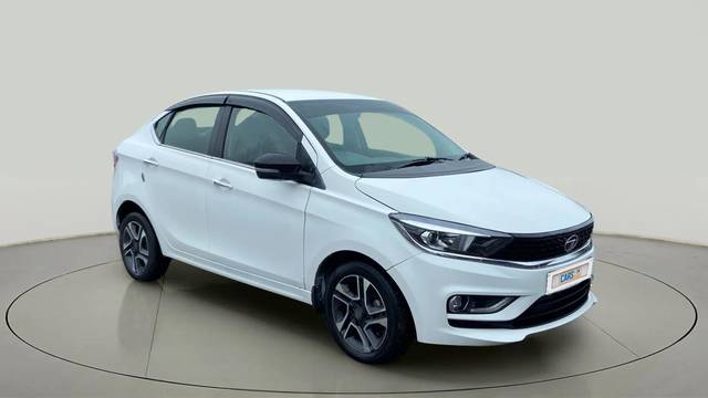 https://images10.gaadi.com/usedcar_image/4639000/original/d35128072ccf4fa0e4c09df6eb9e3f11.jpg?imwidth=6400