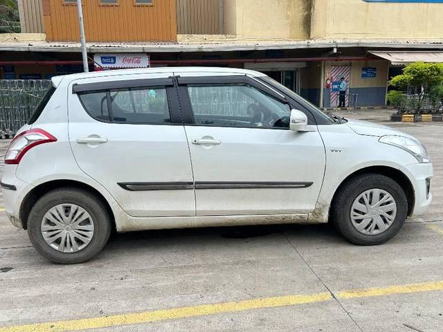 https://images10.gaadi.com/usedcar_image/4639015/original/processed_6dd4a223-ffed-43de-bd34-c1196e2eb6fd.jpeg?imwidth=6401