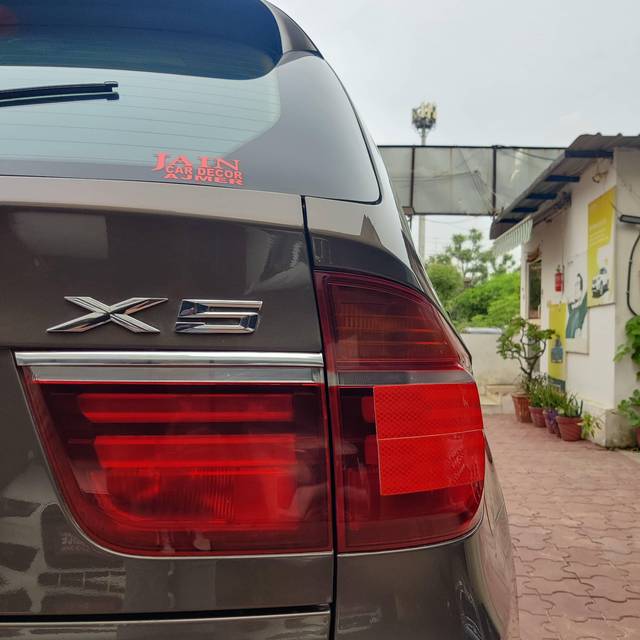 https://images10.gaadi.com/usedcar_image/4639017/original/processed_68fb45e5969df3ed3e00cb572dd76b81.jpg?imwidth=6402