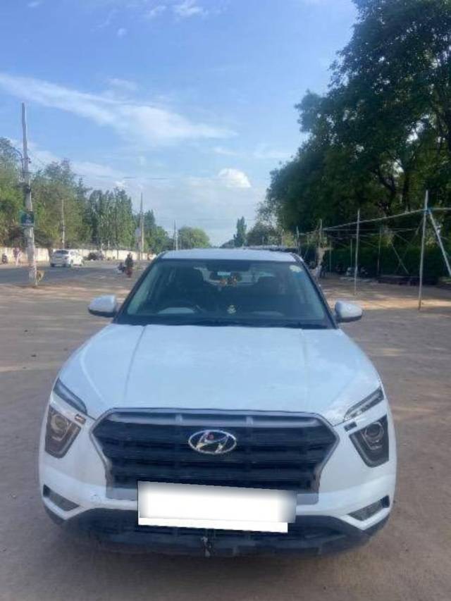 https://images10.gaadi.com/usedcar_image/4639071/original/processed_processed_250175a3-4ac3-423c-a14d-2068cd9685f7.jpeg?imwidth=6400