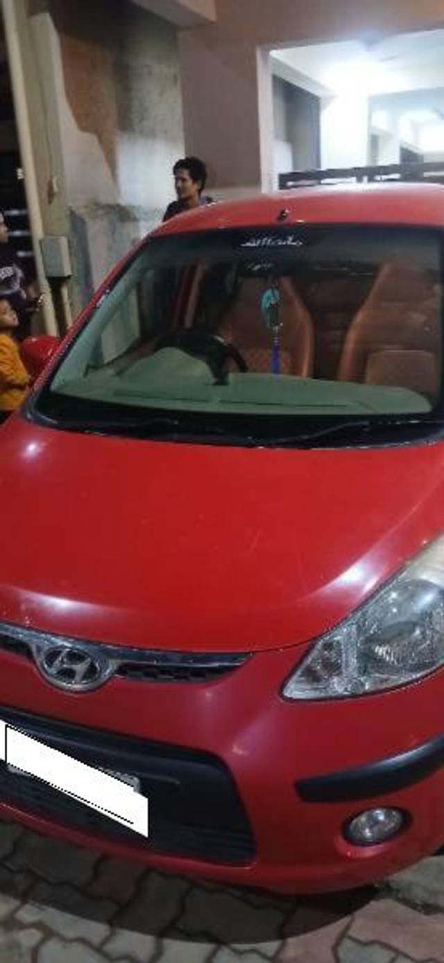 https://images10.gaadi.com/usedcar_image/4639074/original/processed_75e800fb-70f7-49a6-b9c6-f3bcfb922496.jpg?imwidth=6400