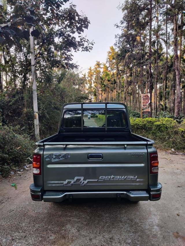 https://images10.gaadi.com/usedcar_image/4639076/original/processed_d88a1e62-8fdb-4a8c-9392-692eba44b4b9.jpg?imwidth=6402