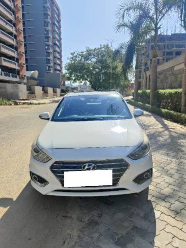 https://images10.gaadi.com/usedcar_image/4639079/original/processed_68e8ef37-4b56-4994-aff2-d9ac4d14a627.jpg?imwidth=6400