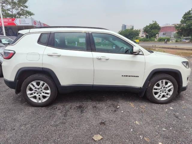 https://images10.gaadi.com/usedcar_image/4639109/original/processed_3058b187-fe1c-4e53-8a91-4d62ac8bbebf.jpeg?imwidth=6401