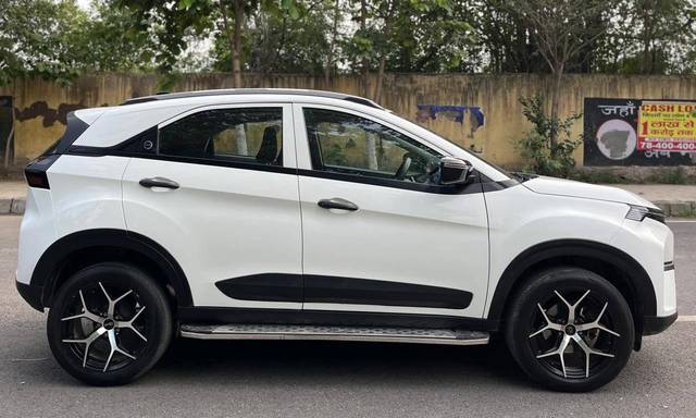 https://images10.gaadi.com/usedcar_image/4639113/original/processed_4208689432271bb8954dfd5006ceb530.jpg?imwidth=6401