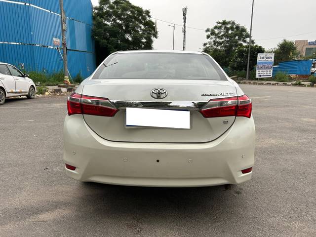 https://images10.gaadi.com/usedcar_image/4639114/original/processed_de7e949f27cf8bdd509023a78433c392.jpg?imwidth=6402
