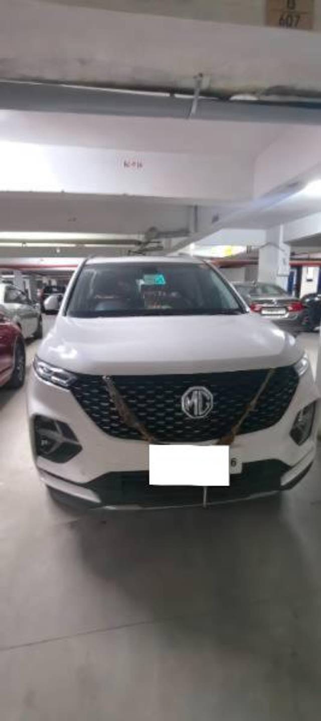 https://images10.gaadi.com/usedcar_image/4639233/original/processed_d77ebad8-2e66-45f3-ac84-6ef6acdb3922.jpg?imwidth=6400