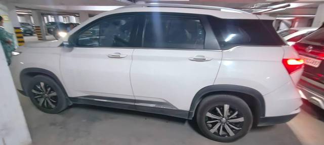 https://images10.gaadi.com/usedcar_image/4639233/original/processed_ed3dd83f-74c1-41cd-a609-f5f585ebc132.jpg?imwidth=6401