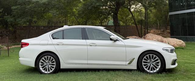 https://images10.gaadi.com/usedcar_image/4639249/original/2786d4da3f6b5e99a30d1a6e44a46235.jpeg?imwidth=6401