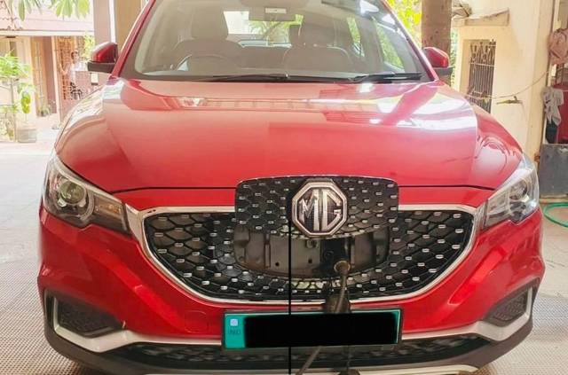 https://images10.gaadi.com/usedcar_image/4639251/original/processed_836afcdc-4774-4e72-b194-8cf4ddb213fd.jpeg?imwidth=6400
