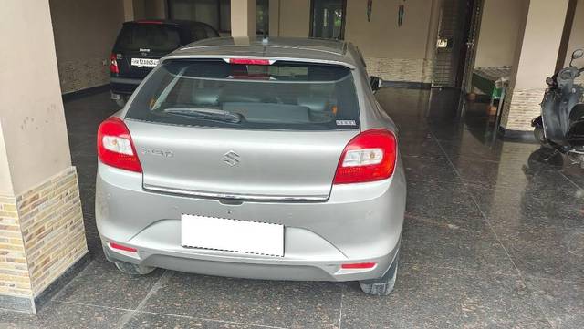 https://images10.gaadi.com/usedcar_image/4639276/original/processed_1a887e2d-20bf-4945-ba55-fb1da44dc3e6.jpg?imwidth=6401