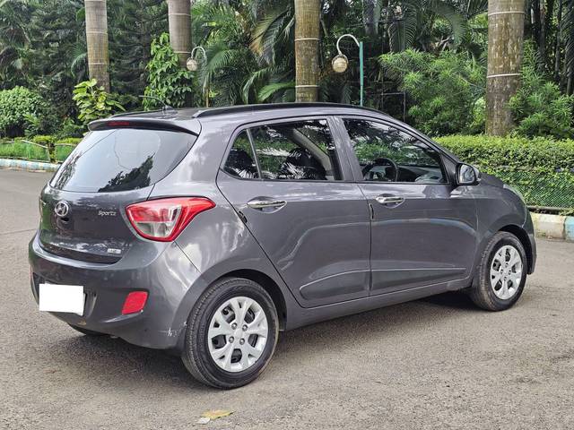 https://images10.gaadi.com/usedcar_image/4639339/original/processed_f512eab1b368d54c3394cd4a9a71bde2.jpg?imwidth=6402