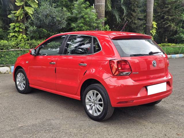https://images10.gaadi.com/usedcar_image/4639344/original/processed_93bfd8f76f83c1bad455b7b54c8d9e52.jpg?imwidth=6402