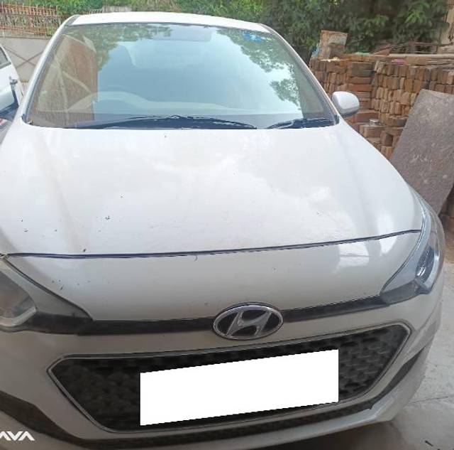 https://images10.gaadi.com/usedcar_image/4639348/original/processed_3d34fe59-de49-49cd-a8ea-31ccbe871efb.jpg?imwidth=6400