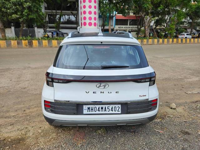 https://images10.gaadi.com/usedcar_image/4639350/original/processed_62c22d76fa0c409d24f46e6b7d02ecea.jpg?imwidth=6402