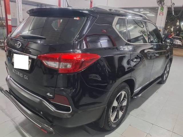https://images10.gaadi.com/usedcar_image/4639359/original/processed_b6cac8b3-21e9-40de-a101-9d2da3627d43.jpeg?imwidth=6401