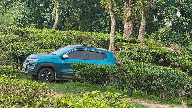 https://images10.gaadi.com/usedcar_image/4639370/original/processed_bce8a04f-7ca9-4f75-be37-a292b8fc2c4e.jpg?imwidth=6400