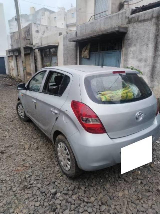 https://images10.gaadi.com/usedcar_image/4639426/original/processed_6a844057-7c70-4ed7-83c6-070cab0f1ae5.jpg?imwidth=6400