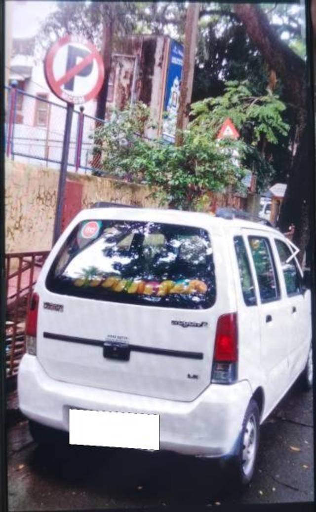 https://images10.gaadi.com/usedcar_image/4639462/original/processed_5cdb6e65-d8aa-45ee-8878-90627746de6f.jpg?imwidth=6400