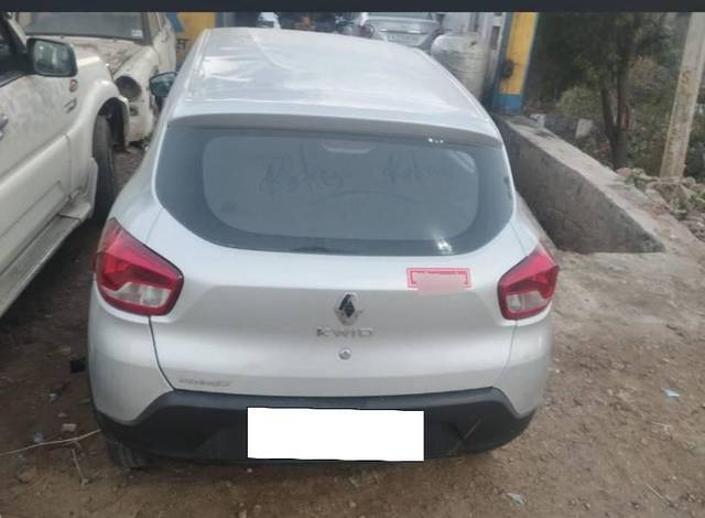 https://images10.gaadi.com/usedcar_image/4639490/original/processed_b63200a4-7e67-477e-88d1-4756e2fee449.jpg?imwidth=6401