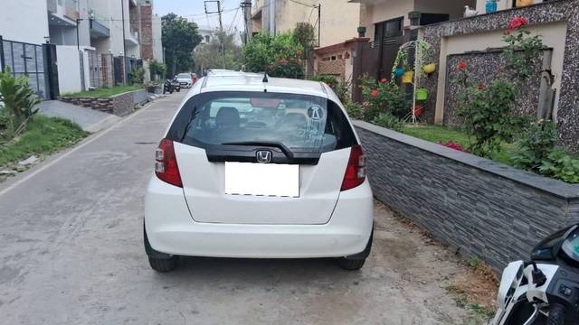 https://images10.gaadi.com/usedcar_image/4639493/original/processed_67b12339-6d84-4ced-83aa-6456df1e9574.jpeg?imwidth=6401