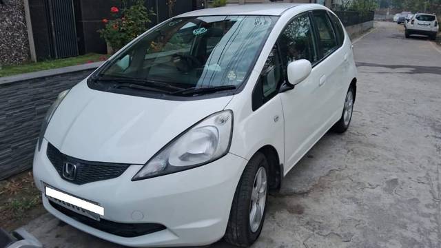 https://images10.gaadi.com/usedcar_image/4639493/original/processed_df5cad8d-4a09-43aa-a508-190e307c93cf.jpeg?imwidth=6400