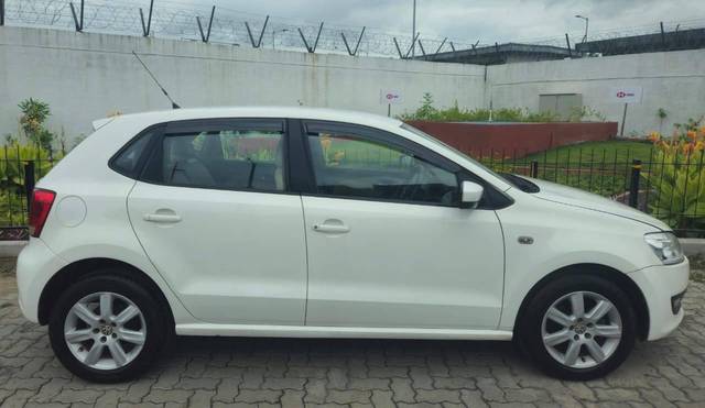 https://images10.gaadi.com/usedcar_image/4639524/original/processed_998d68209051791fdb2bdc44c66c3ced.jpg?imwidth=6401