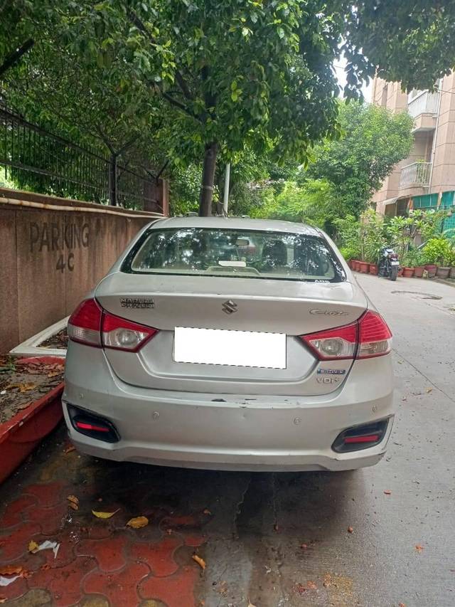 https://images10.gaadi.com/usedcar_image/4639533/original/processed_ee515294-5d30-426f-bedc-bb8d4ba7c316.jpg?imwidth=6400