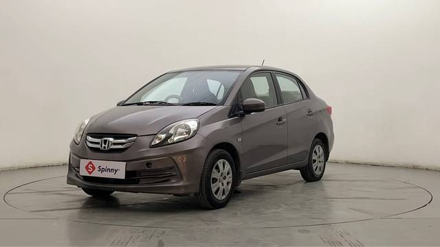 https://images10.gaadi.com/usedcar_image/4639549/original/89a77cbdc76c9e70f66b22e7e1a8028f.JPG?imwidth=6400
