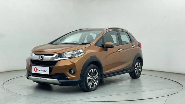 https://images10.gaadi.com/usedcar_image/4639614/original/63f9c01235b32641d22991a0e747fdc4.JPG?imwidth=6400