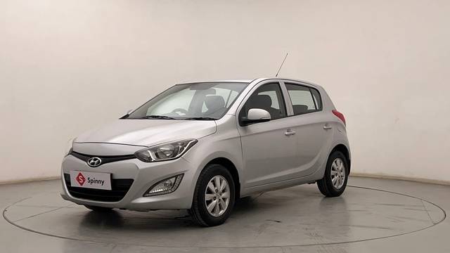 https://images10.gaadi.com/usedcar_image/4639673/original/008e9c0afc8ced2e01a0e9715df85be7.JPG?imwidth=6400