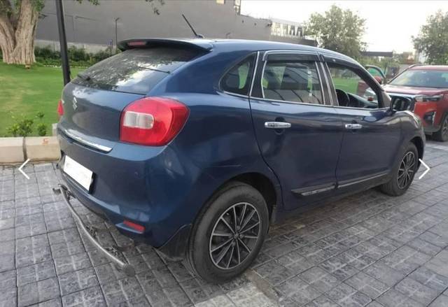 https://images10.gaadi.com/usedcar_image/4639709/original/processed_d76a39ed-8107-49a7-8758-7b3125f289be.jpg?imwidth=6401