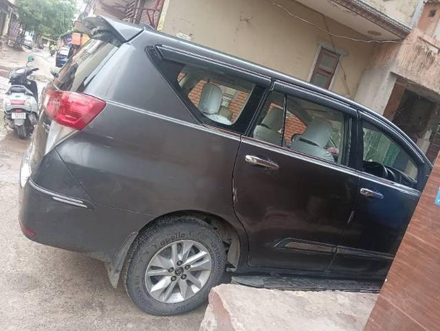 https://images10.gaadi.com/usedcar_image/4639755/original/processed_c09f12f4-ae41-4bf4-ab55-bfedabb70f34.jpg?imwidth=6401
