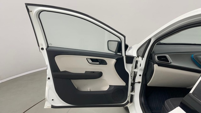 Second-hand 2023 Tata Altroz XZ for sale in Jaipur-29