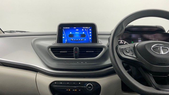 Second-hand 2023 Tata Altroz XZ for sale in Jaipur-34