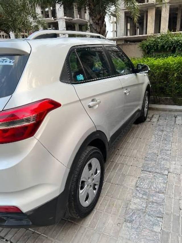 https://images10.gaadi.com/usedcar_image/4639796/original/processed_27d7d419-1326-4448-b6dc-0058125eb346.jpeg?imwidth=6401