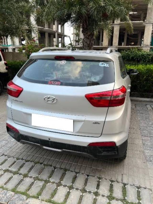 https://images10.gaadi.com/usedcar_image/4639796/original/processed_b73bab92-001a-4ac1-b347-c867b3eeadb7.jpeg?imwidth=6402