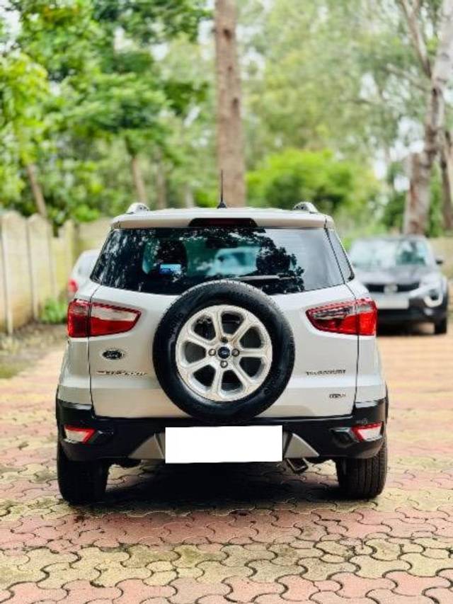 https://images10.gaadi.com/usedcar_image/4639836/original/processed_410cc615-1970-483e-8c38-5519a90dc8ff.jpeg?imwidth=6401