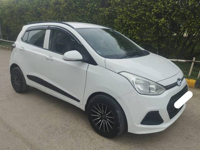 https://images10.gaadi.com/usedcar_image/4639856/original/6c7b6332c6d12fab42c44aa847a162eb.jpg?imwidth=6402