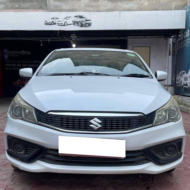 https://images10.gaadi.com/usedcar_image/4639894/original/processed_af6fa5bc7f473c63da6099688571389b.jpg?imwidth=6401