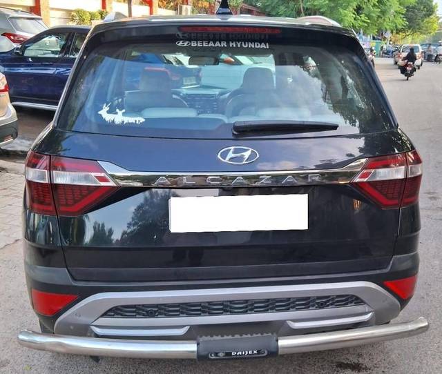 https://images10.gaadi.com/usedcar_image/4639897/original/processed_5f4b935d2c85a3523501aa714de92390.jpg?imwidth=6402