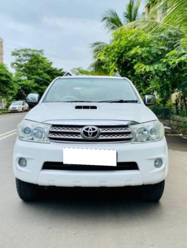 https://images10.gaadi.com/usedcar_image/4639917/original/processed_44066897-207c-4409-bab1-de468a0d60fe.jpg?imwidth=6400
