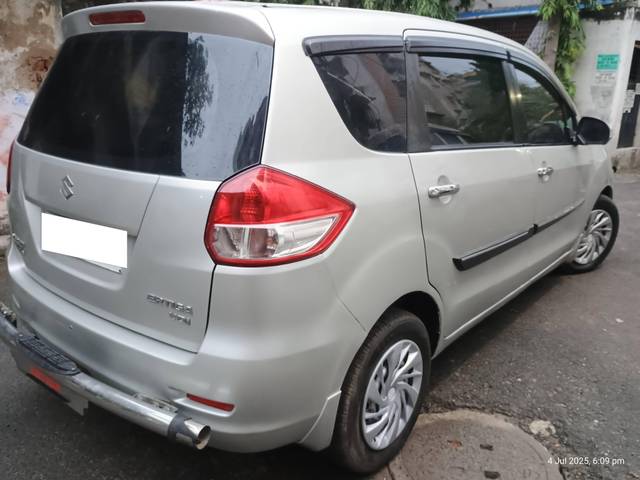 https://images10.gaadi.com/usedcar_image/4639936/original/processed_e6ae607f7a15acb535728233dfd67786.jpg?imwidth=6401