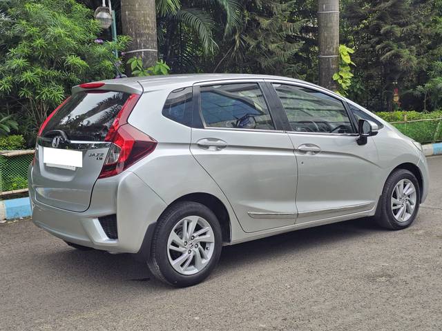 https://images10.gaadi.com/usedcar_image/4639955/original/processed_88c33b9cdaee588c0a1c4260cb1d7c81.jpg?imwidth=6401