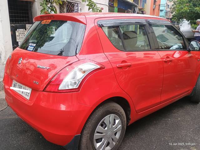 https://images10.gaadi.com/usedcar_image/4639960/original/processed_83bc6f20a003646edd8522b63f1798e0.jpg?imwidth=6402