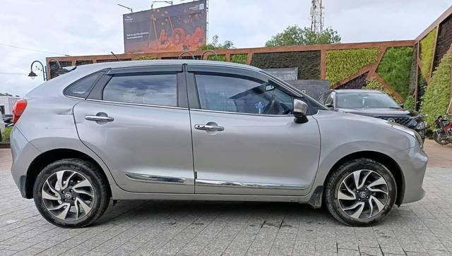 https://images10.gaadi.com/usedcar_image/4639963/original/processed_f93d5473e97d9e722f645b820b422c53.jpg?imwidth=6401