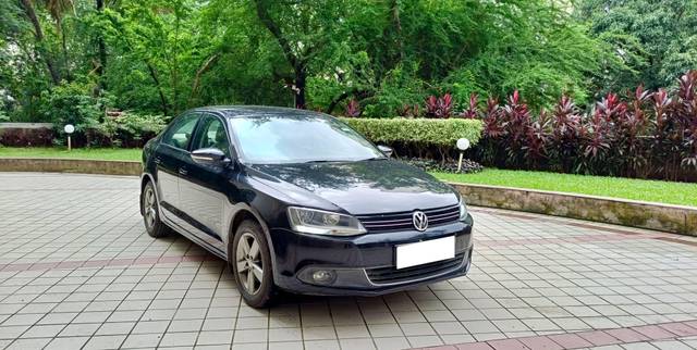 https://images10.gaadi.com/usedcar_image/4639983/original/processed_b331dadf2799db79978d34f8ba90286d.jpg?imwidth=6400